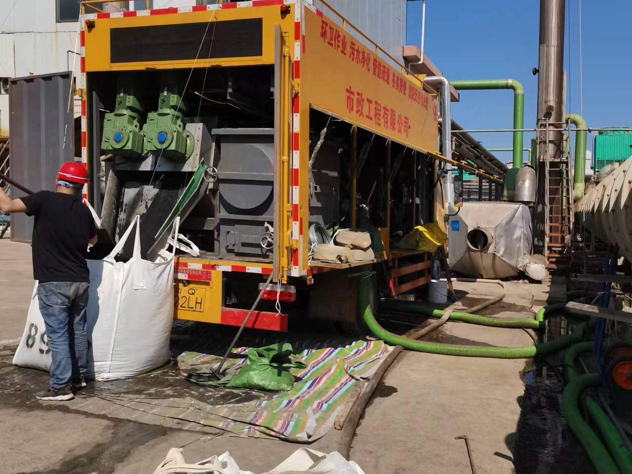 黄州淤泥压干处理